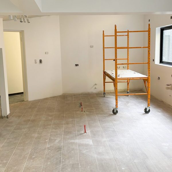 D1B0E210-3C37-4B59-9DEF-EAF6E3F1D9CE